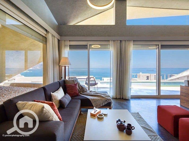 3 e5c696f7-96f7-46d0-b030-d4f87969b13a. jpg