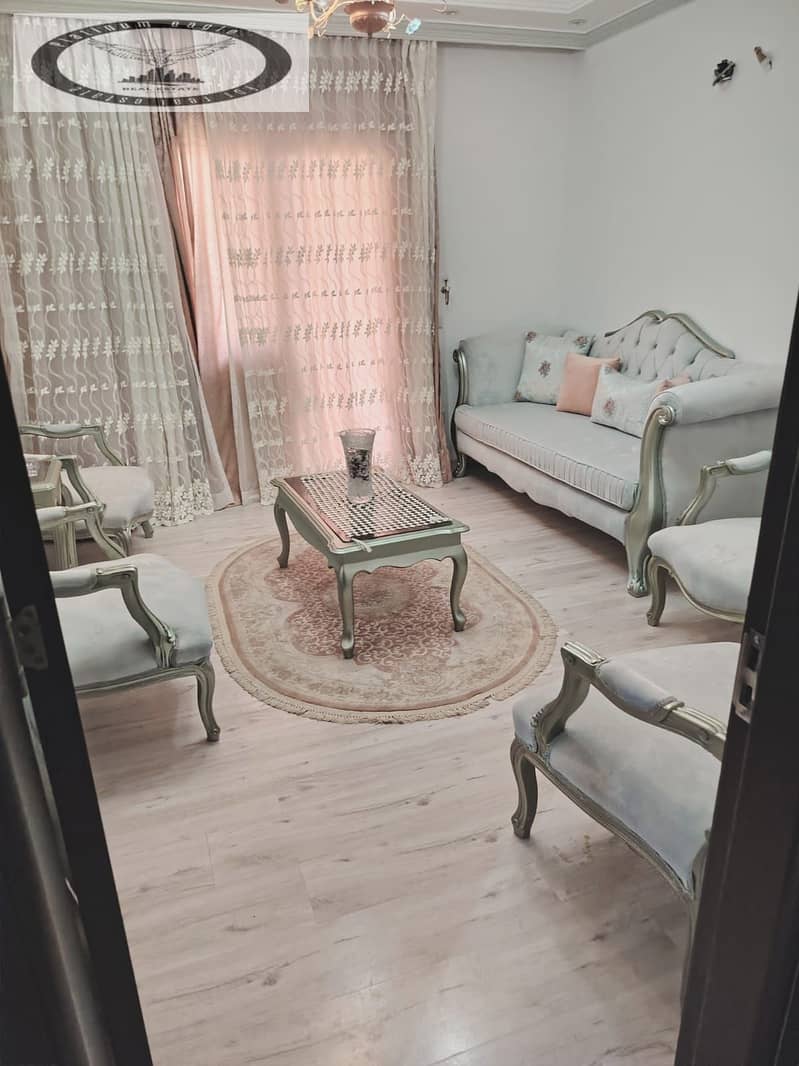 2 e3d9fbbd-dbaf-49b7-a1fb-0879407a3307. jpg