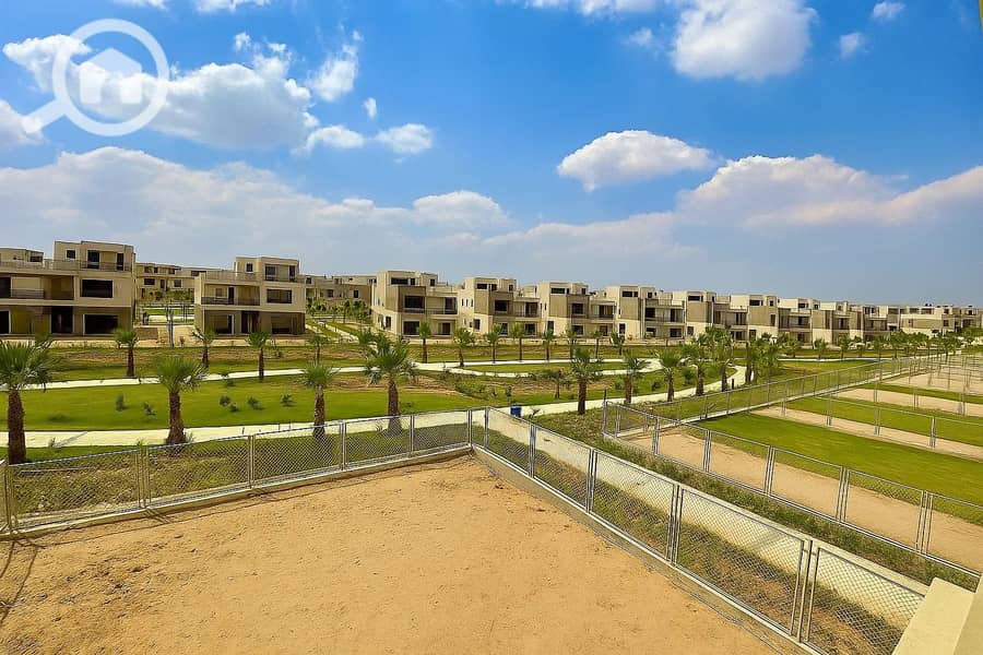 9 assets_task_01k2cc6c2kffdtn40ywnk0k9ze_1754909714_img_0. jpg