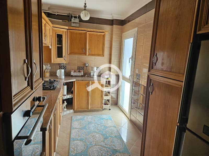 12 0f2b0891-7776-4627-9081-5293c2a8095f. jpg