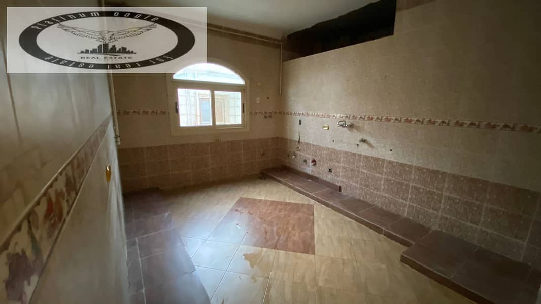 11 0e0cfb68-7533-42a9-933f-c6769802d1a4. jpg