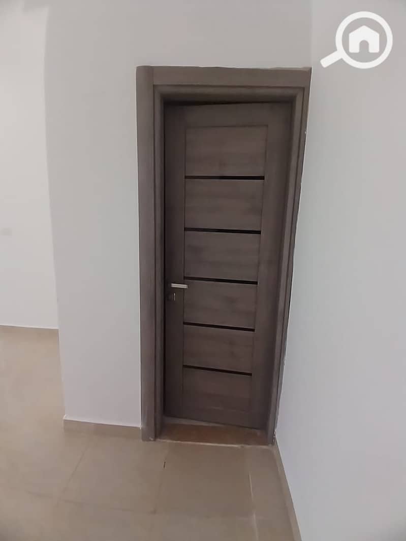 13 3890e7d8-5d55-48e1-a493-c4e767b0a5f3. jpg