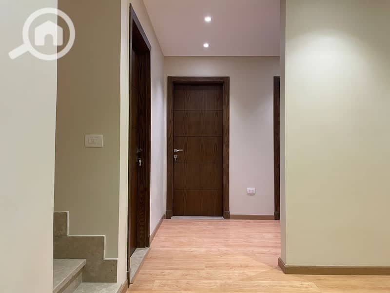 15 718e9f25-19f9-4150-ae5d-4f5c58ca70da. jpeg