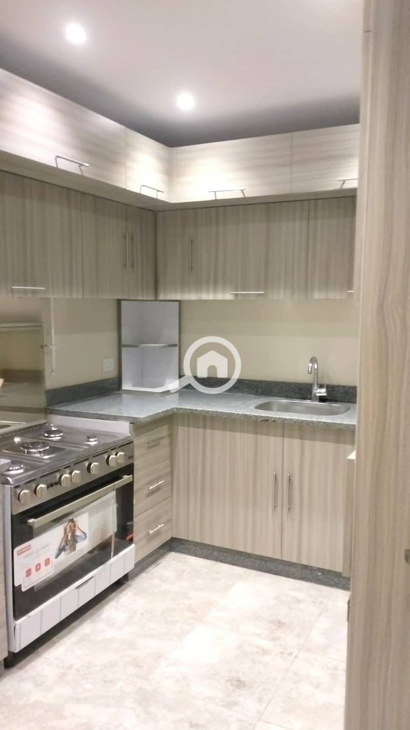 18 8ec22129-6e51-4d79-8e0e-70d23c8145cd. jpeg