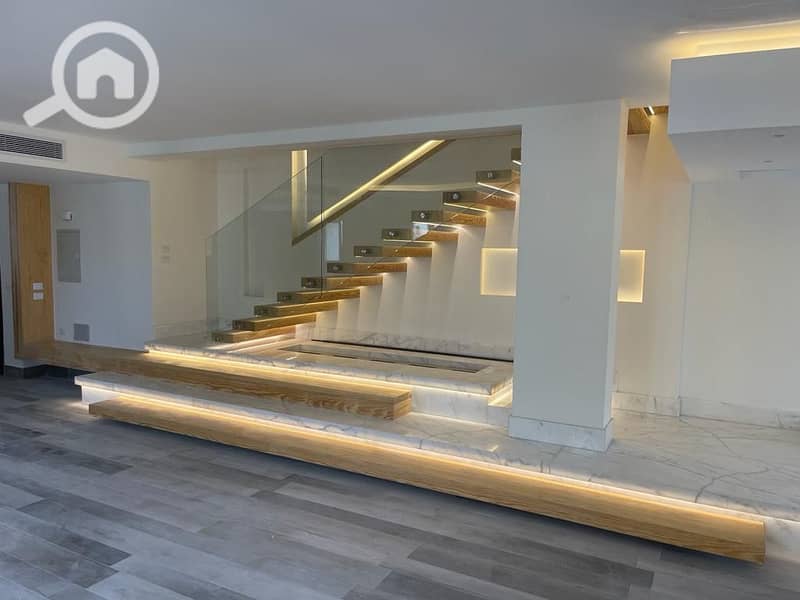 5 5d5dcdd7-4ea3-4233-a93d-46e306a481ce. jpeg