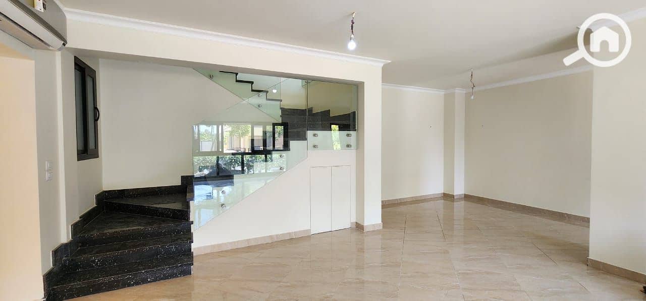 4 2b8d9839-583d-4152-8465-990e1c9df8df. jpg