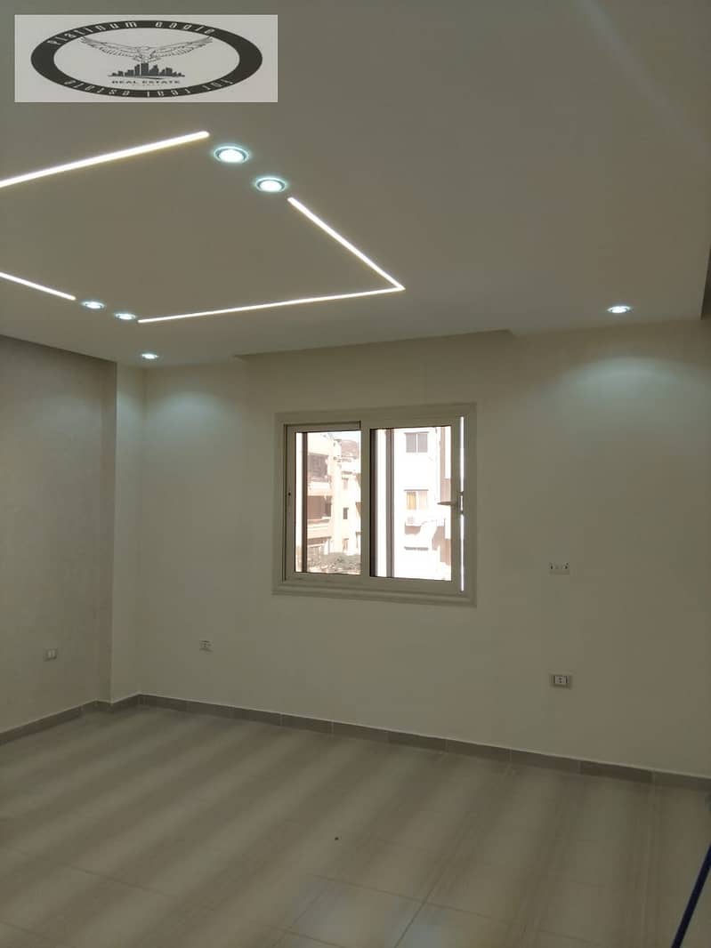 5 1e07c25c-1cba-4512-bd9f-a01532d039b0. jpg