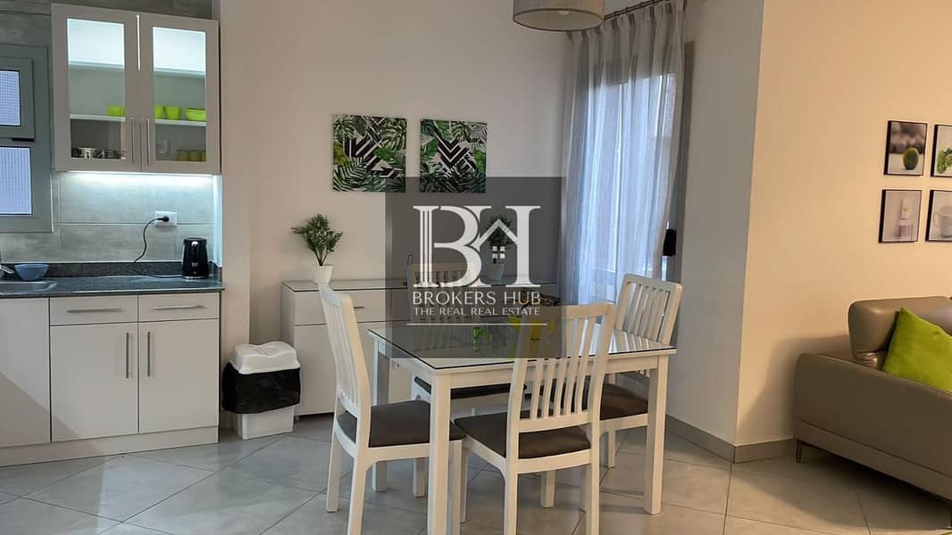 8 e18e2155-383d-497e-9c76-8794a4ea3a5b. jpeg