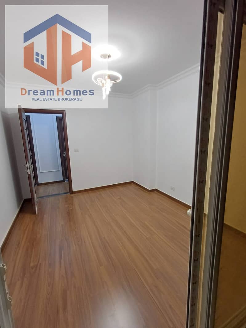 4 60e91eab-1990-4382-a0e4-4586e078e350. jpg