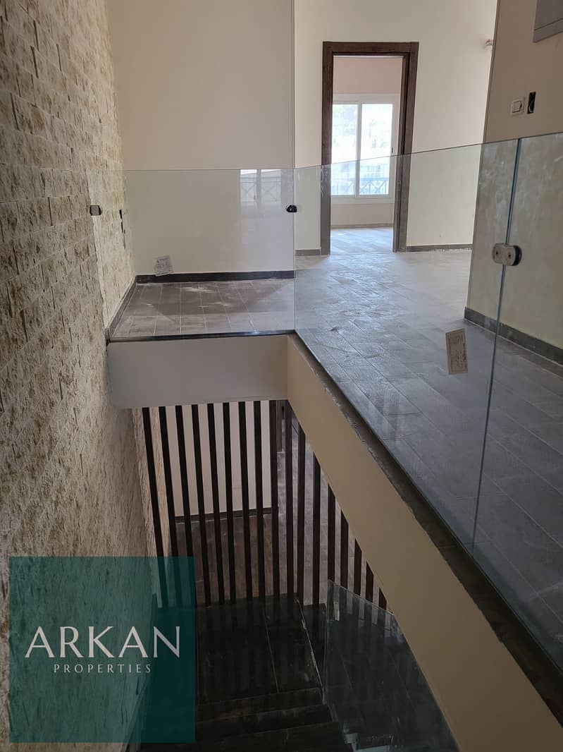 6 7026106a-b51a-413f-8fb4-b65872fdfb53. jpg