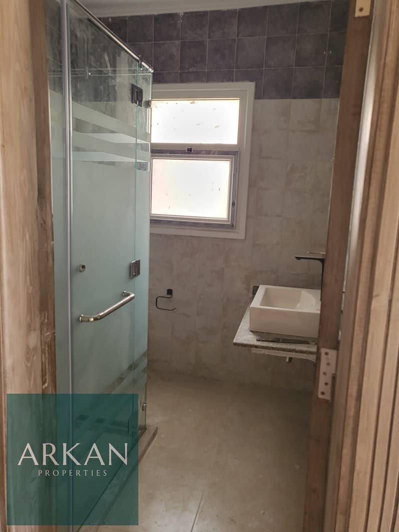 10 352b2018-6b17-4e1f-80a7-858f15eed74b. jpg