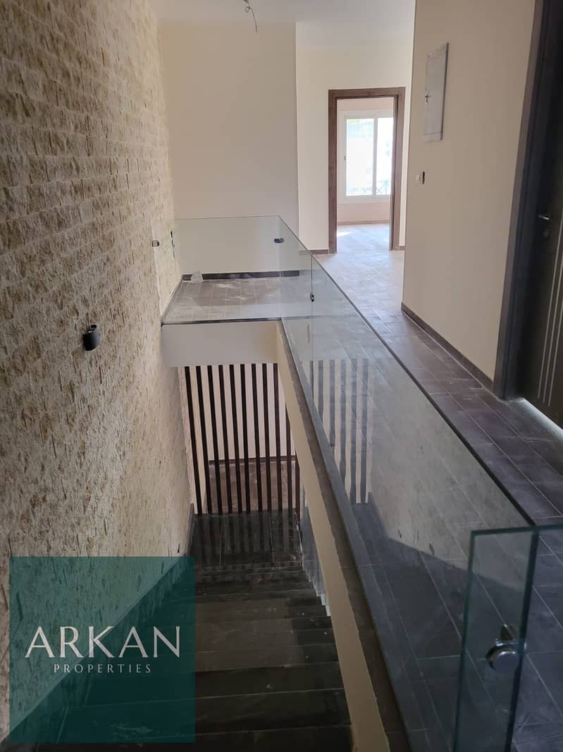 15 abea7590-d16a-44b3-b640-aa5c6cf69f9d. jpg