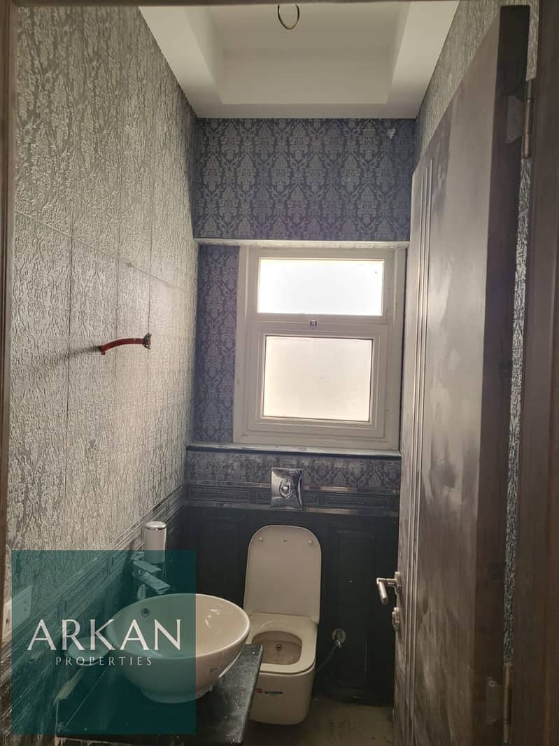 21 ecdd29bb-2d1c-4a78-adba-bc8a2f40e9d4. jpg