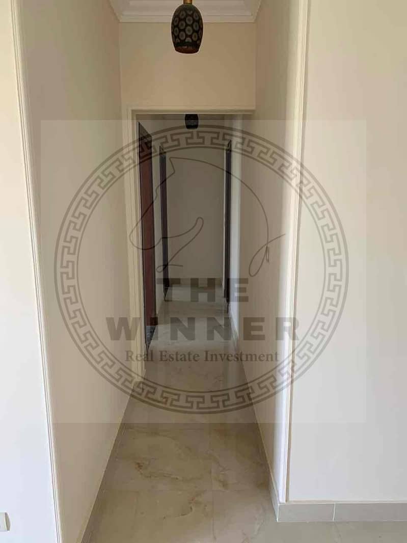 7 fd98294b-b111-4dec-a9d7-c96d7decd641. jpg