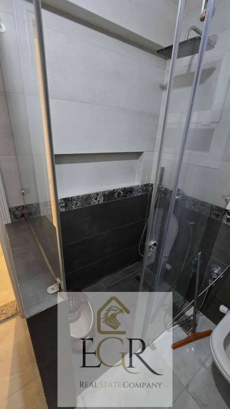 8 4c36c49b-e0c5-4604-8143-f99bf45b4a23. jpg