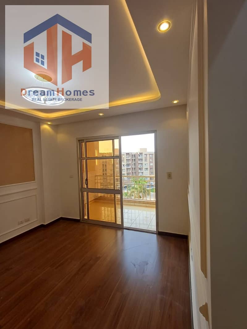 4 43c21b6b-639e-41b1-8276-e6cc4115fd8d. jpg