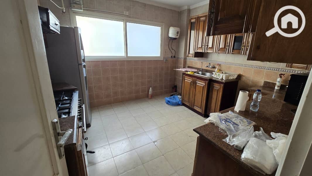 12 2ca0d032-99b0-47ce-a593-7e717ee8e0a7. jpg