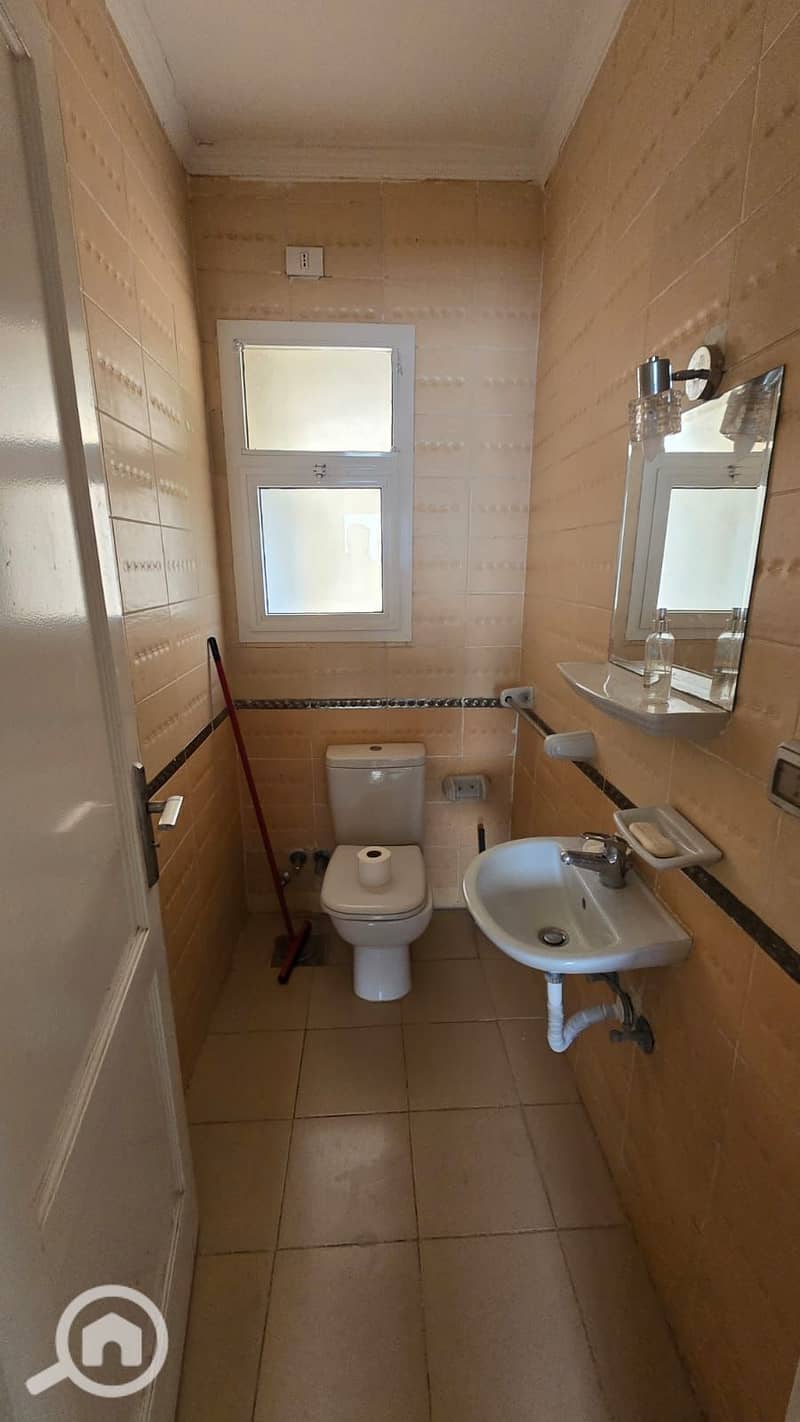 13 9b440de9-7737-49d5-a44a-a9a66849953a. jpg