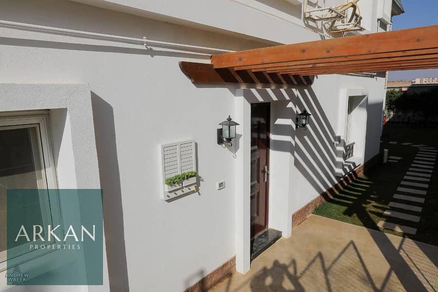 7 0b61b7bf-3938-4116-9568-f7ea6fd972b6. jpg