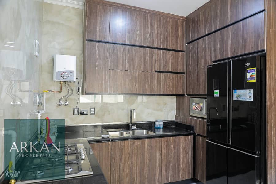 8 0ed72fb4-52d6-4a4d-9ccf-baff1c883958. jpg