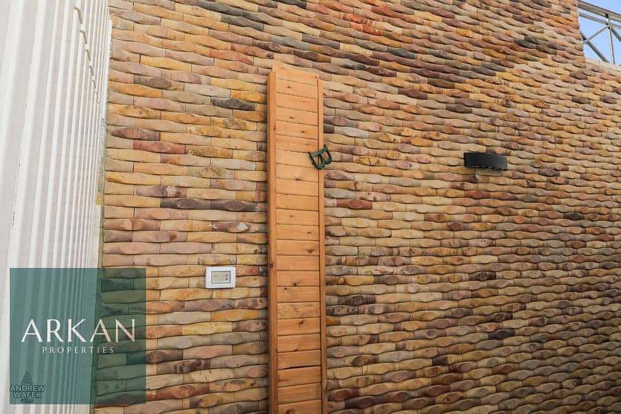 10 6e888d99-378c-4ace-b724-81de9d1ae9d3. jpg