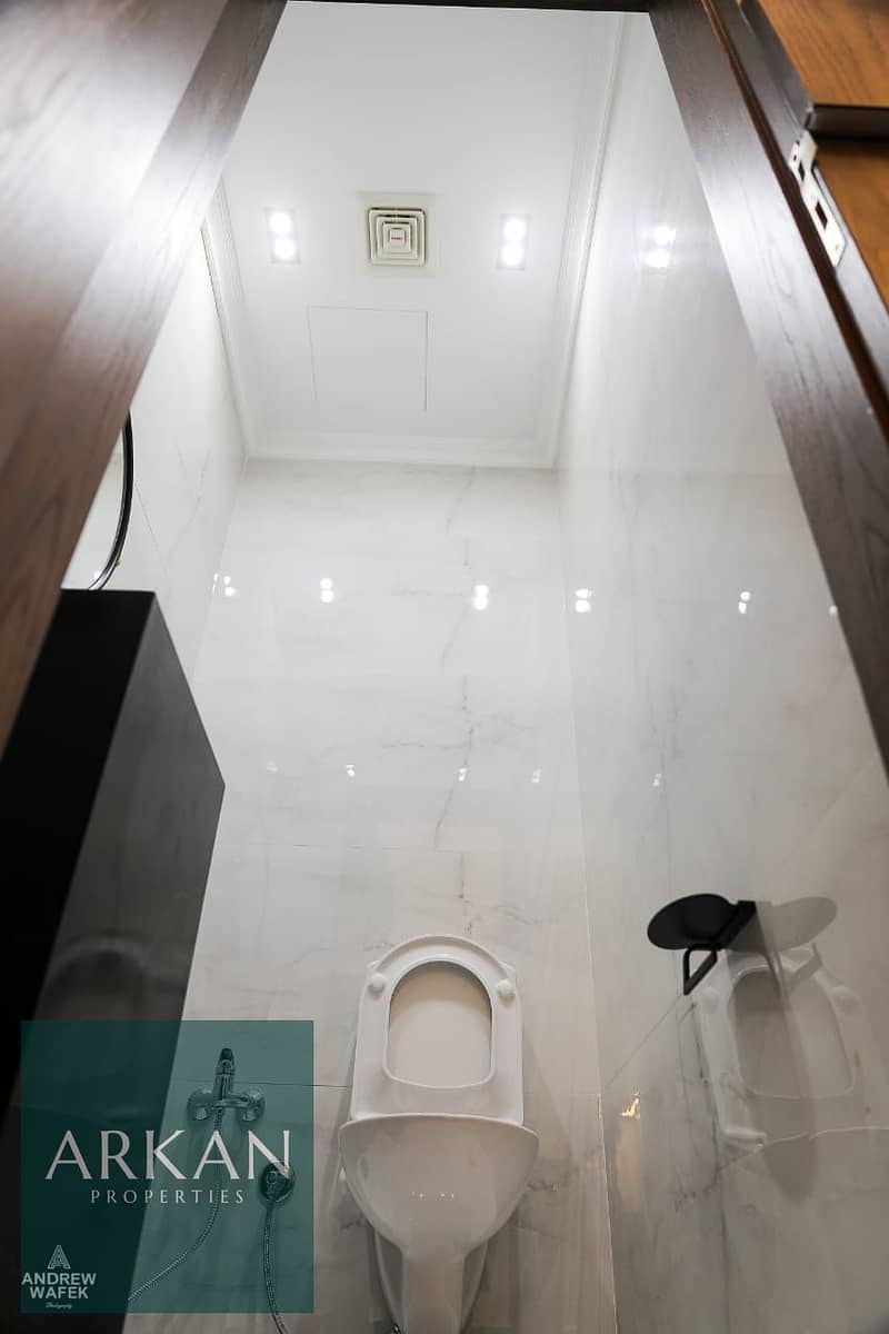 14 37ced916-032b-4be5-8904-c6e18ffd3108. jpg