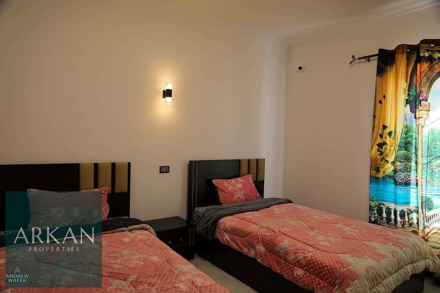 18 537e792d-aaab-41c6-ba75-fb60ed10cb5b. jpg