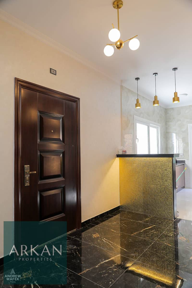 28 b768da92-ff70-4227-838b-95574dbc0c37. jpg