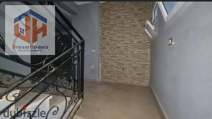 11 5983c9cd-c148-4720-a2ec-4570c31c5bc7. jpg