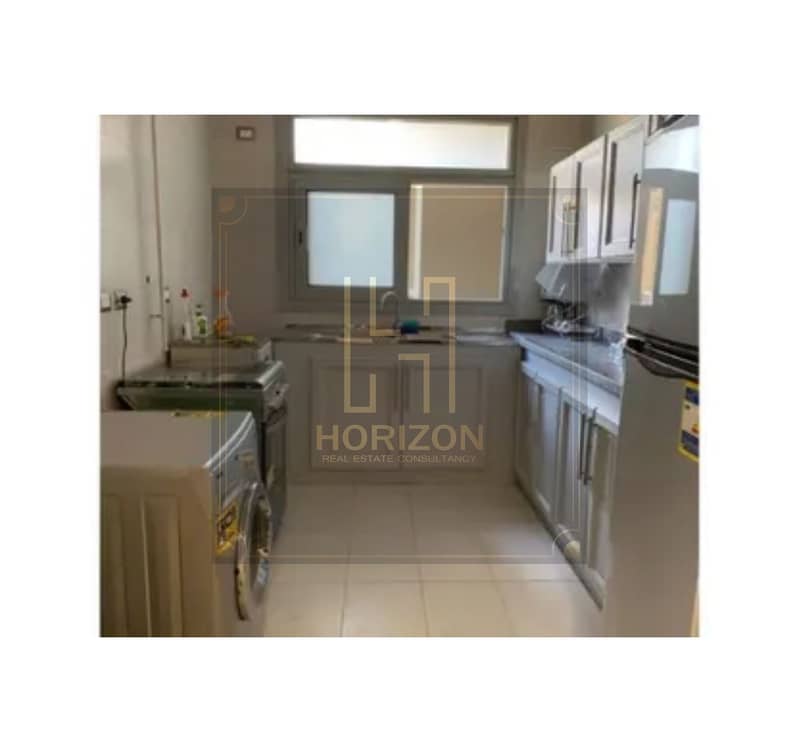 2 8219697-7b9e3o. jpg