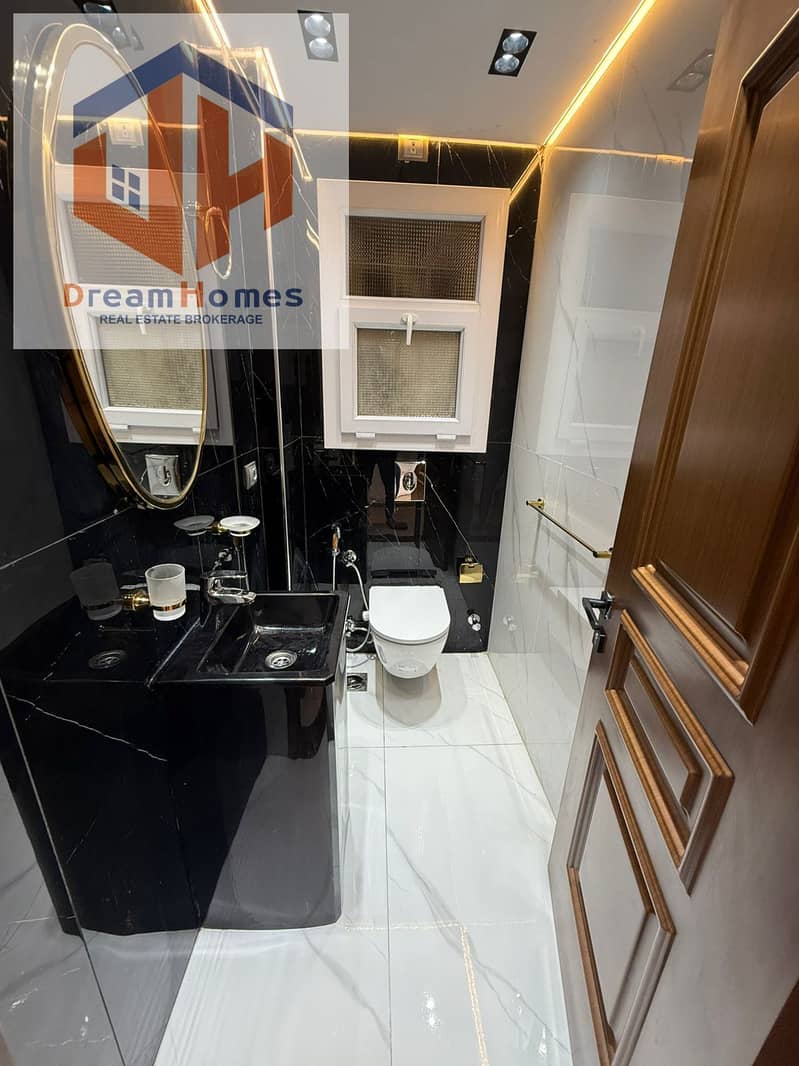 3 66a81b66-7f8b-47e5-8288-9347c1d5b284. jpg