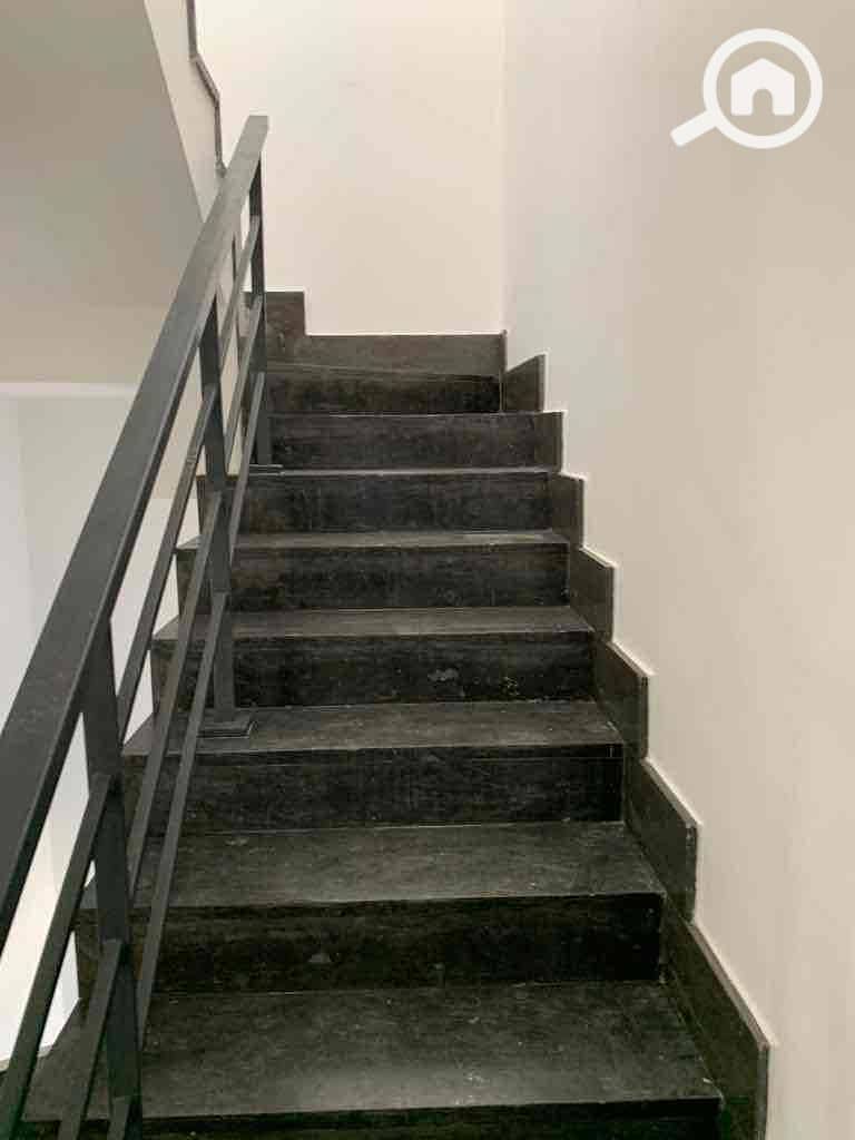 10 d617f52b-48ae-4e04-a5ab-f8e534c0f56d. jpg