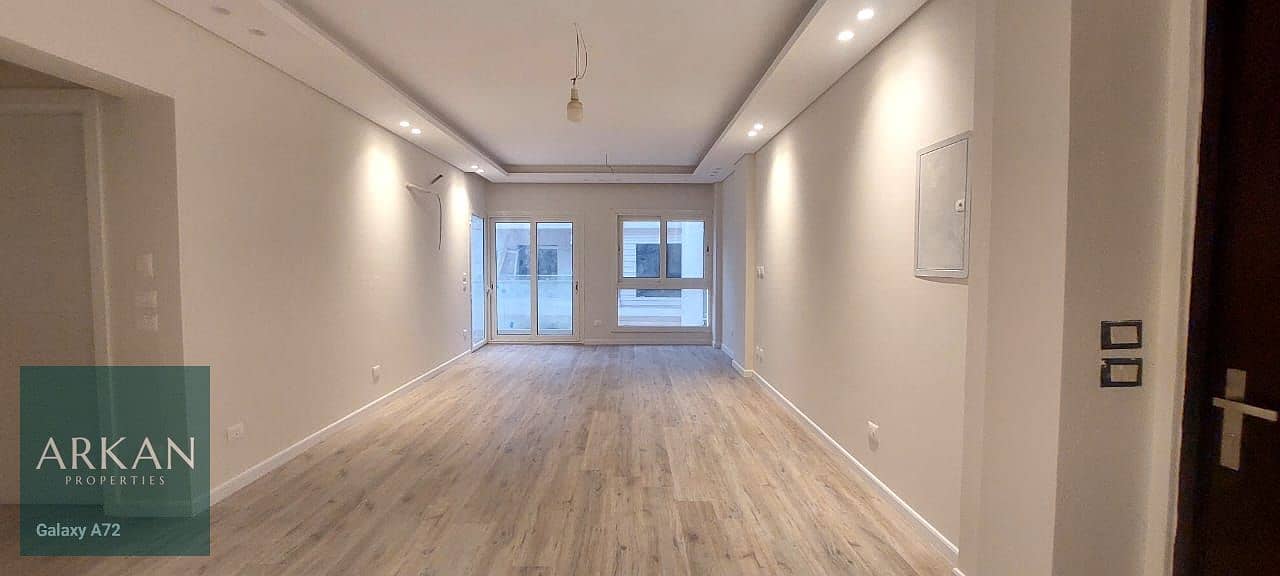 10 2079a47c-4759-46d5-9149-5c9bbab4f896. jpg