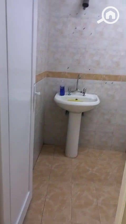 19 WhatsApp Video 2025-11-12 at 18.49. 55_6d2bdb5b_000095. jpg