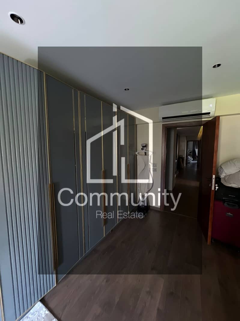 4 f04e22a8-f8ef-45d4-b969-7a3f17890632. png