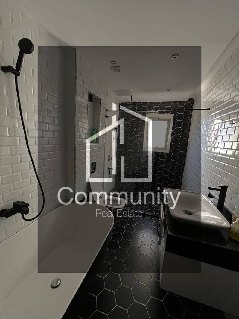 13 e79de028-951f-4cb4-bcfd-48f2fd86c3bd. png