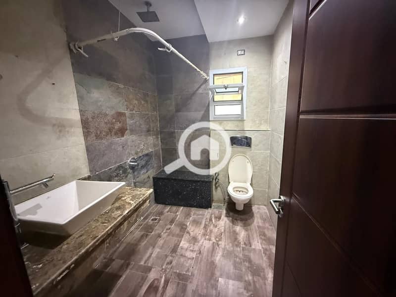 10 WhatsApp Image 2025-11-05 at 14.39. 59_0b5bd85e. jpg