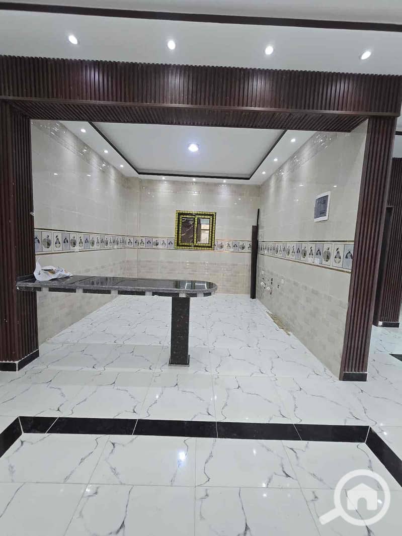 7 81ee44ad-ed27-437f-ae98-3b83969735ba. jpg