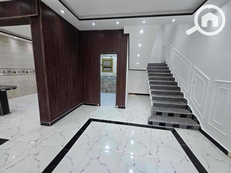 13 c273823b-ba4e-49cd-963b-7c0019ae15fe. jpg