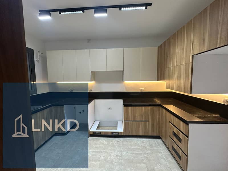 14 372bb089-8fbf-4958-88d1-9710560c39c7. jpg