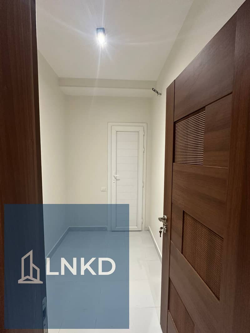 18 88003f08-2d31-445b-95f0-eb164b89a2c7. jpg