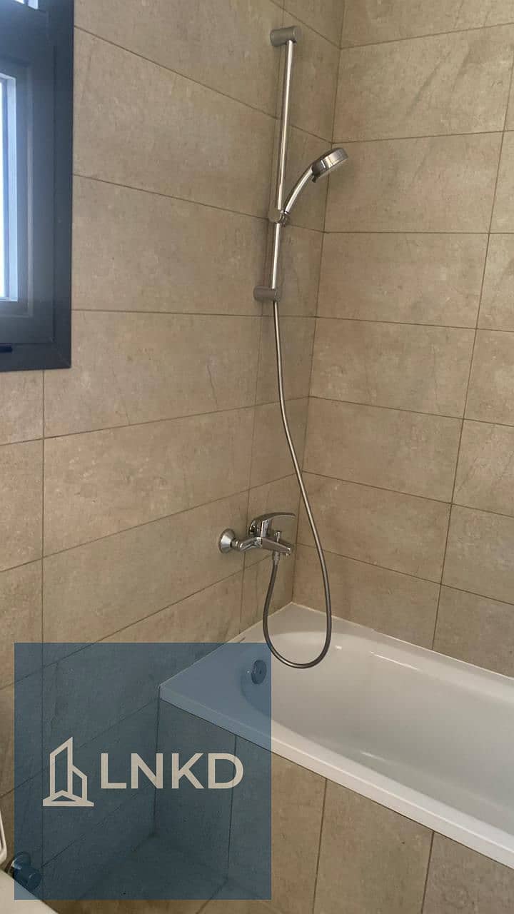 11 b4151849-9572-43a3-bf94-cdc097df49c0. jpg