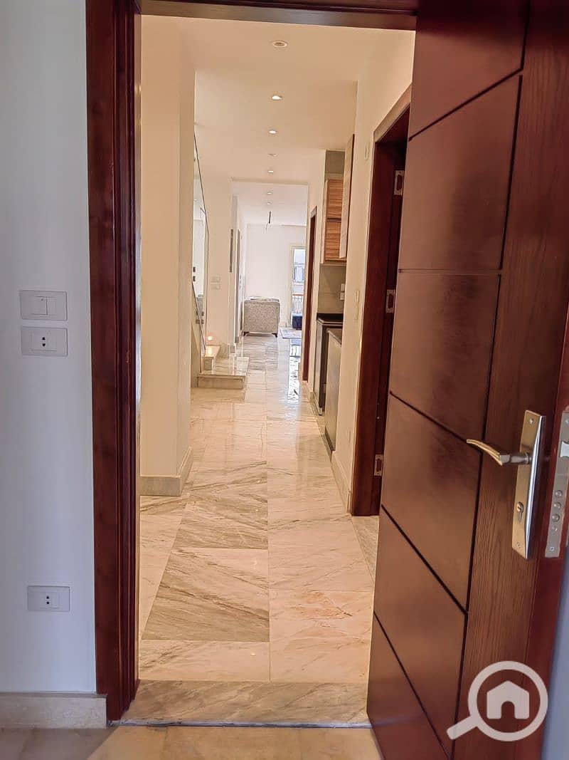 7 5ded501c-cbd2-4795-8ea1-60408bbd05fe. jfif. jpg