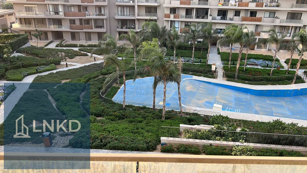 8 ef89c1d8-8878-48f3-8e4b-ff70b1ece689. jpg