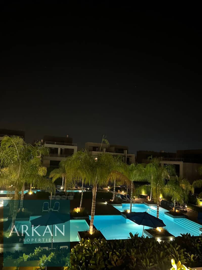 8 872fe1ef-9689-45e0-bd99-68d7f1032e96. jpg