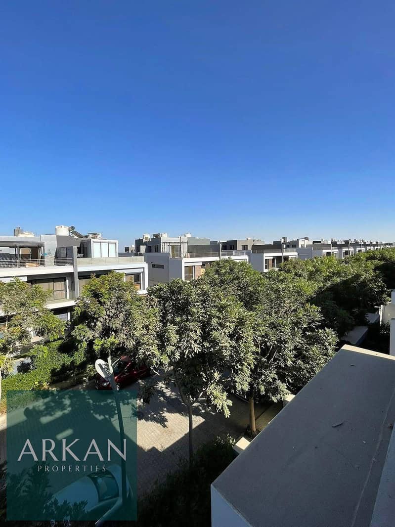 11 e36d1ff4-d6a8-4add-8cc8-b9e9d98768b7. jpg