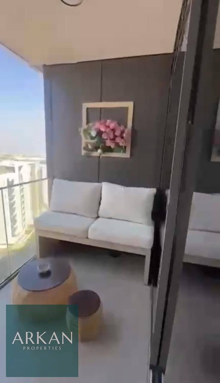 7 5eccffdc-27a5-4845-8bbc-677352be6a68. jpg