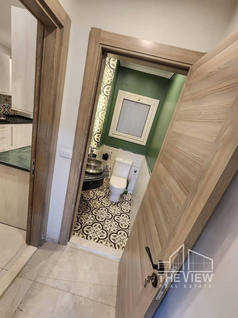 3 WhatsApp Image 2025-10-15 at 23.48. 33_b0bf3ac8. jpg