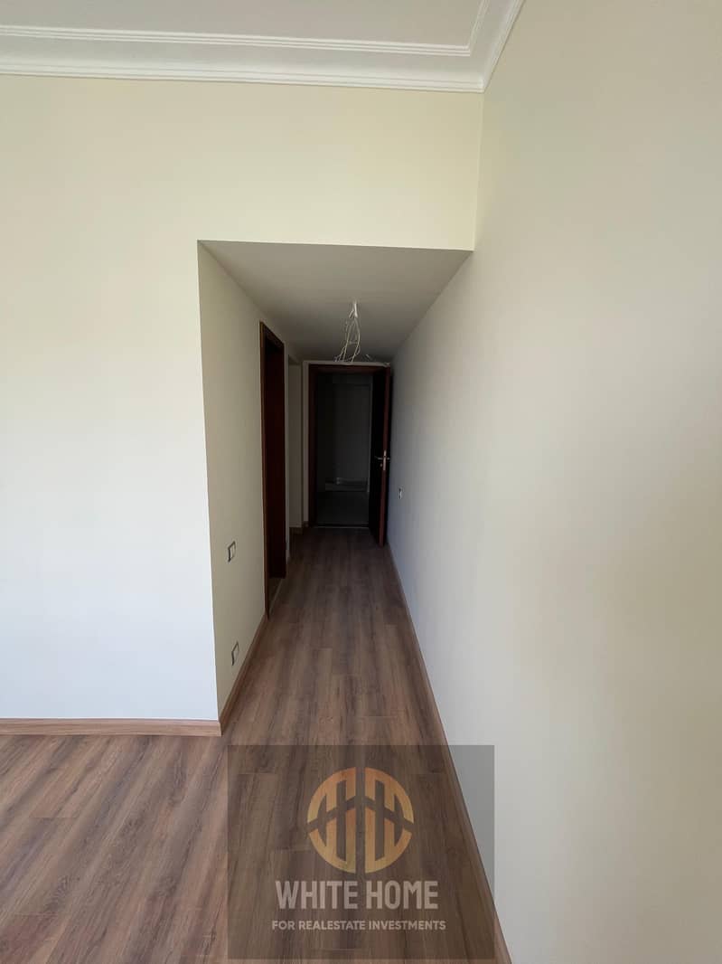 3 b6c69a6c-8388-42c2-8ed3-de43fb74b39c. jpeg