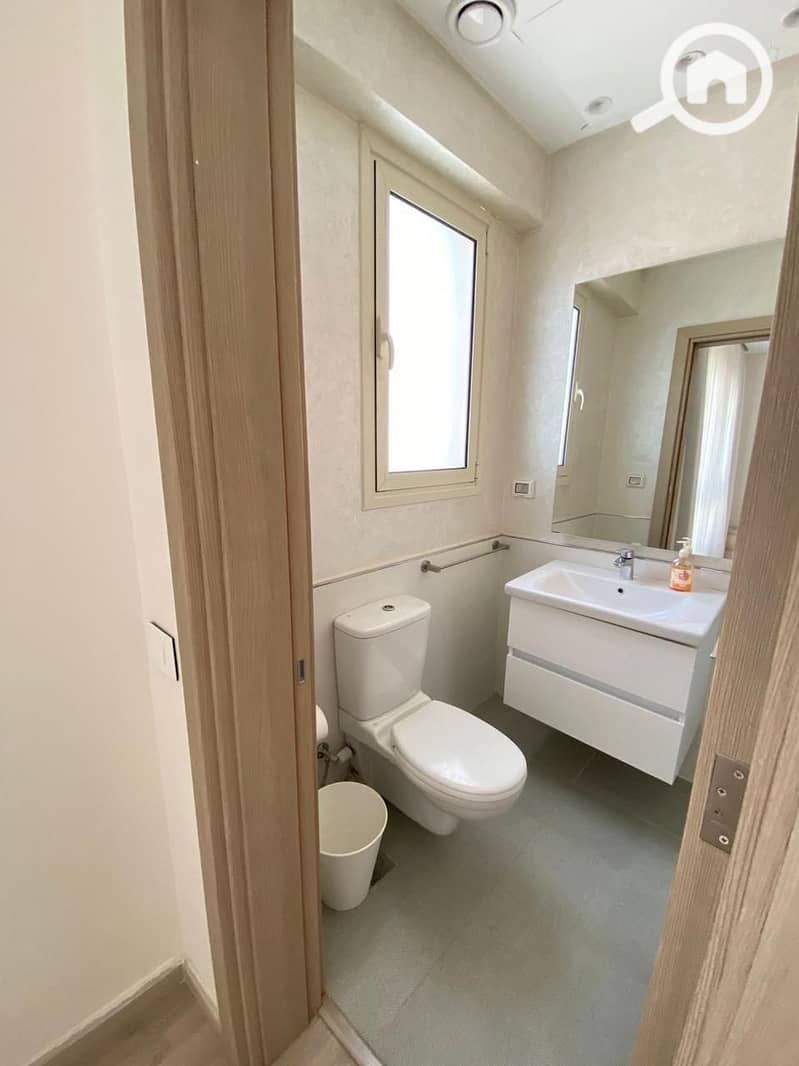 5 1a2dfa35-fcf7-4400-aaca-1bf5b488aac6. jpg